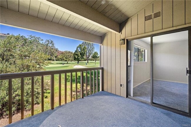 Building Photo - Beautifully Upgraded Single-Level Condo on...