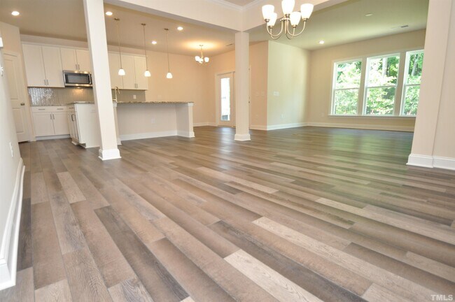 Foto del edificio - 2513 Legrande Way