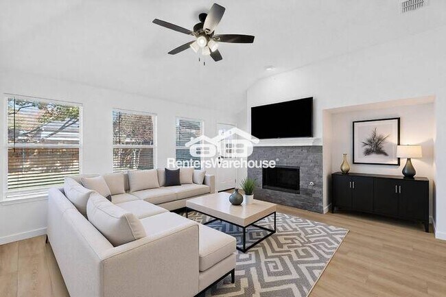 Foto del edificio - MOVE IN READY - PLANO TEXAS - 2BEDS 2.5 BATHS