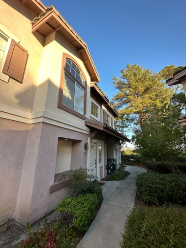 Building Photo - 12053 Tivoli Park Row