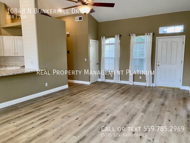 Building Photo - 10848 N Bunker Hill Dr