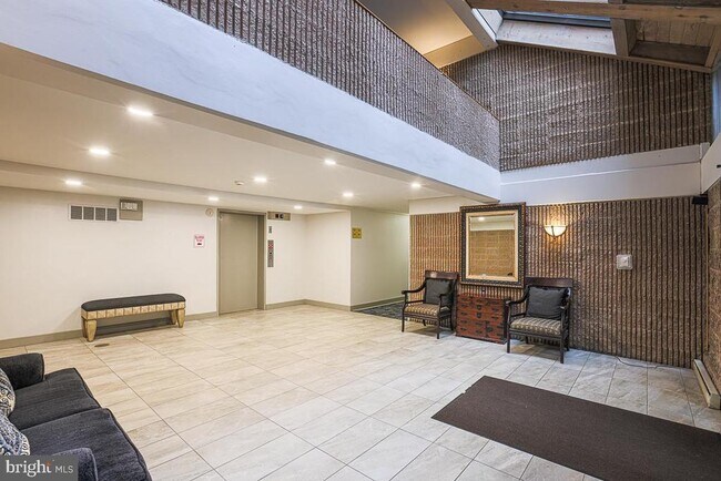 Foto del edificio - 2903 Fallstaff Rd