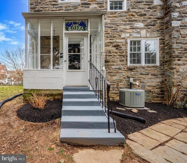 Building Photo - 611 Wynnewood Rd