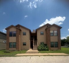 Building Photo - 2501 W Slaughter Ln