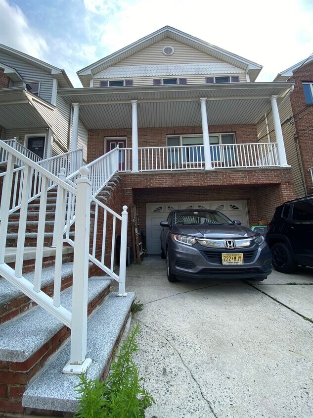 Foto principal - 166 W 54th St