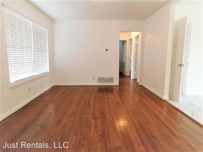 Foto del edificio - 4 br, 1 bath House - 1100 Estes Dr
