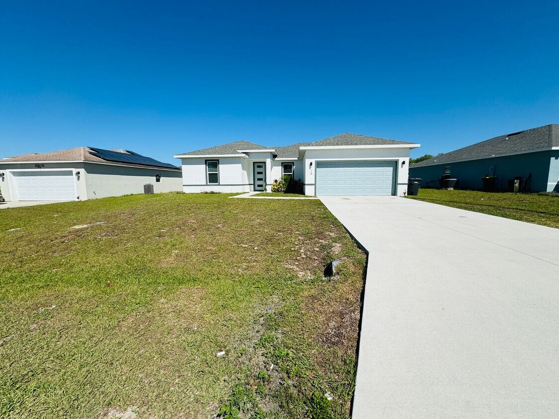 Foto principal - BEAUTIFUL Home 4 Bedroom, 2 Bathroom in Po...