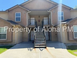Building Photo - 1033 W Pine Ave