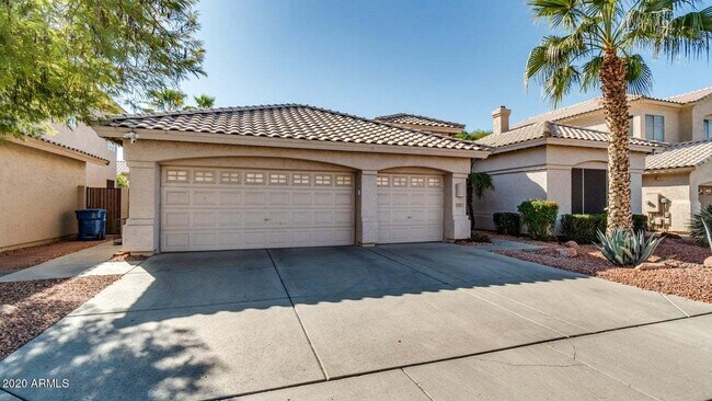 Building Photo - Unmatched Tempe luxury 4/2/2 single story ...