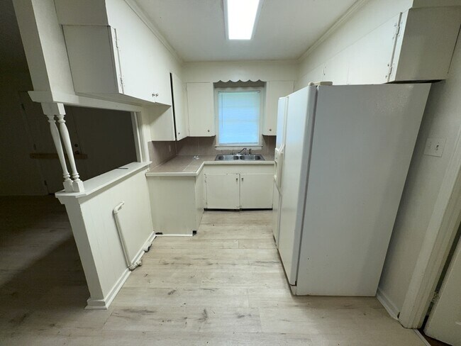 Foto del edificio - 2615 Hillside Dr