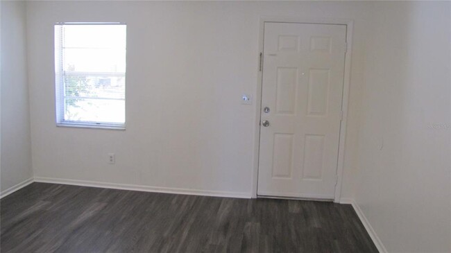Building Photo - 7238 E Bank Dr