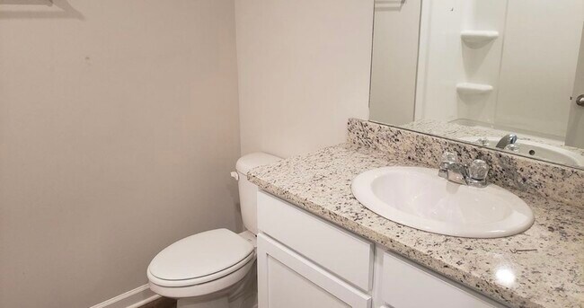 Foto del edificio - 28425 Evangeline Ln