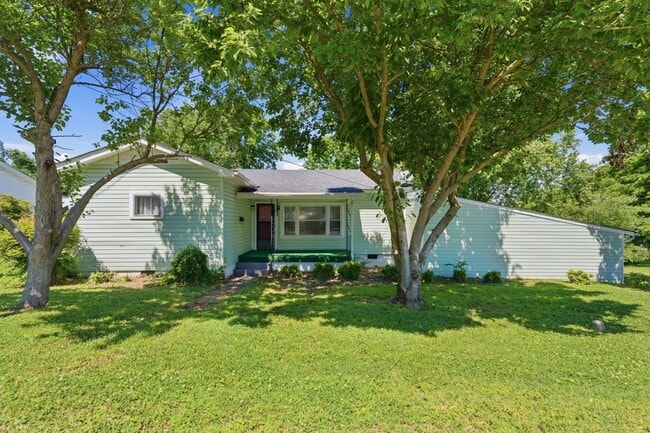 Building Photo - 3007 Dabbs Ave