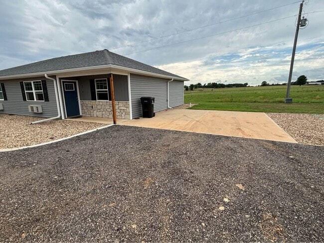 Building Photo - 367 FM 1519 W