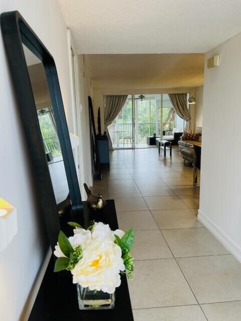 Foto del edificio - 3351 S Palm Aire Dr