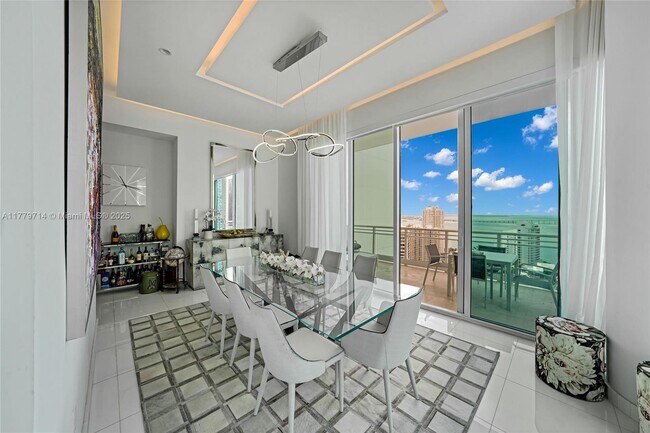Building Photo - 900 Brickell Key Blvd