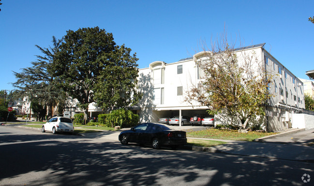 Building Photo - Houston Galleria Apartments