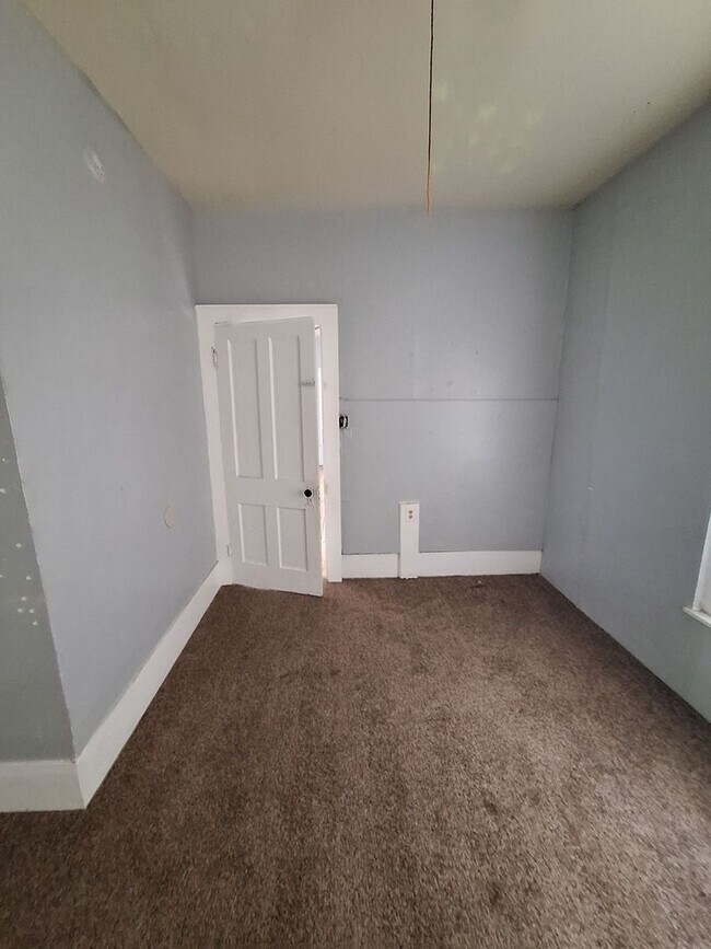 Foto del edificio - 2 bedroom, 1 bath