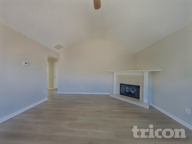 Foto del edificio - 225 Victoria Blvd