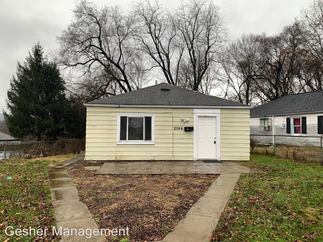 2061 Mazette Pl, Crafton, PA 15205 Condo for Rent in Crafton, PA