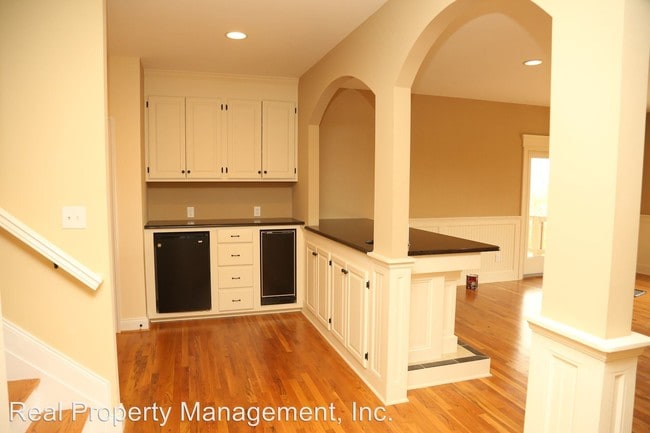 Building Photo - 5 br, 4.5 bath House - 2515 Summit Ridge Trl