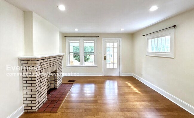 Foto del edificio - 783 Seymour Ave