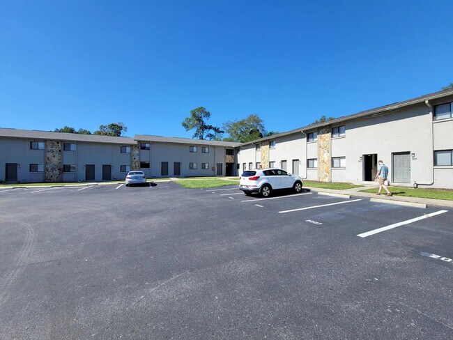 Building Photo - 37244 Majestic Oak Ct