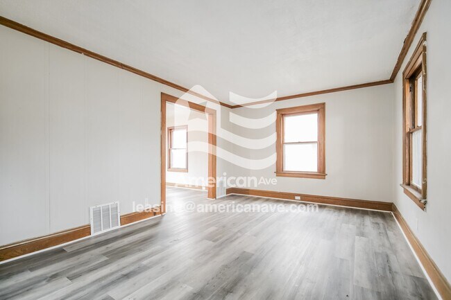 Foto del edificio - 247 Goodview Ave