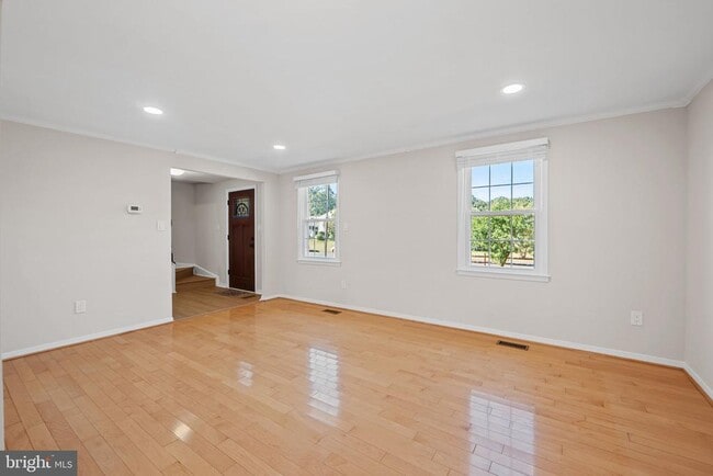 Foto del edificio - 3301 Fallowfield Dr