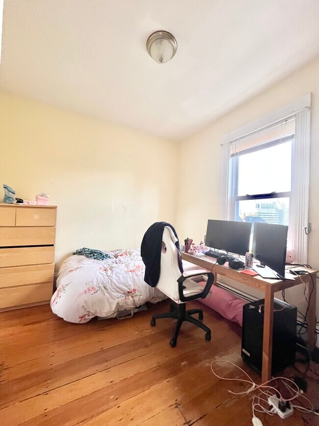 Foto del edificio - 168 Hillside St