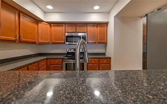 Building Photo - 142 Aberdeen Ct