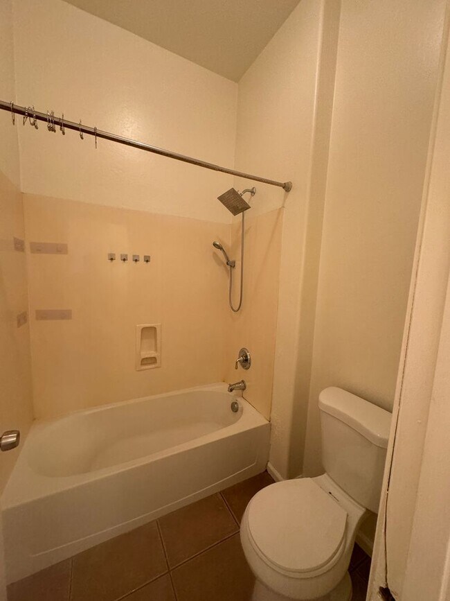 Foto del edificio - 4 BEDROOMS HOME IN SOSSAMAN ESTATES