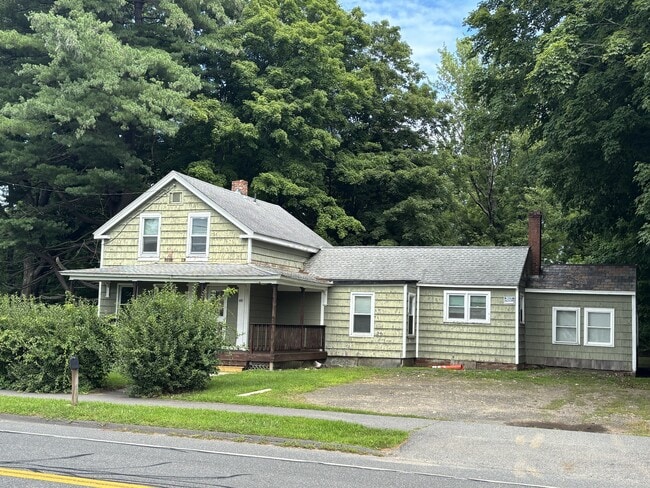 Building Photo - 69 Meadow St