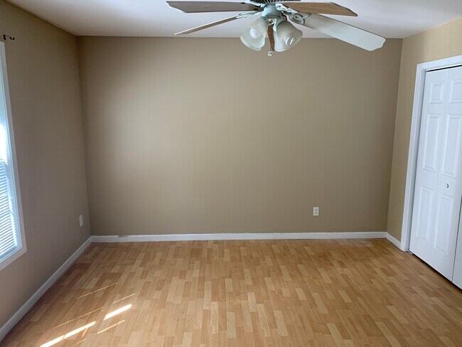 Bedroom 1 - Side Wall - 3791 Allyn Dr NW