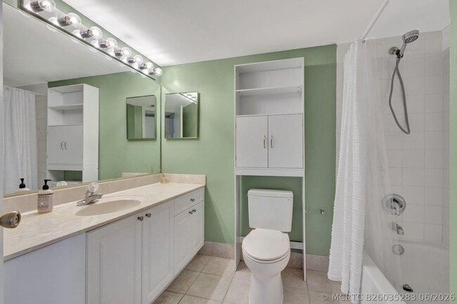 Building Photo - 609 Crestwood Ct N