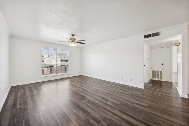 Building Photo - 14555 Wunderlich Dr