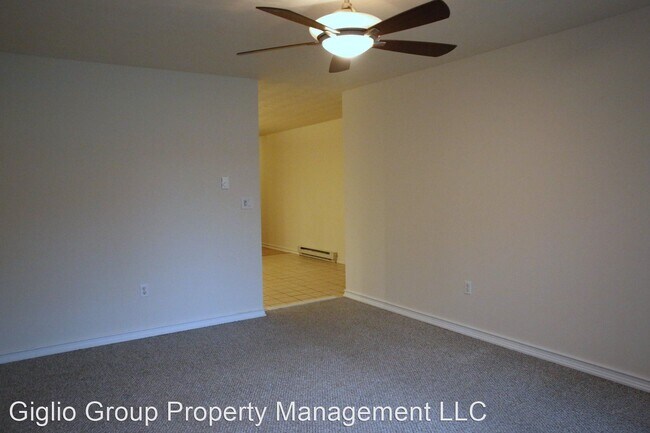 Building Photo - 420 Dunmore St