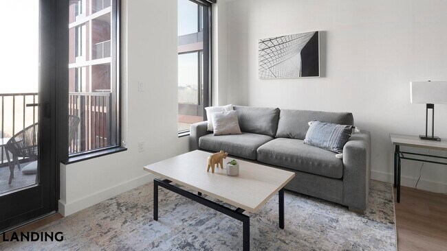 Building Photo - 632 Howard Rd SE