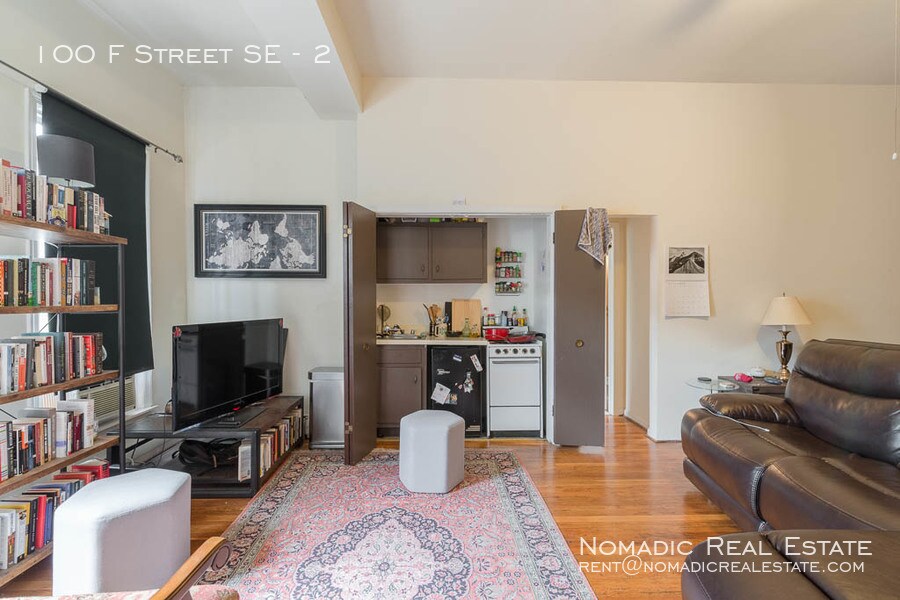 Primary Photo - 100 F St SE