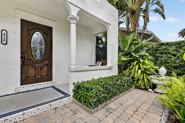 Building Photo - 412 El Prado