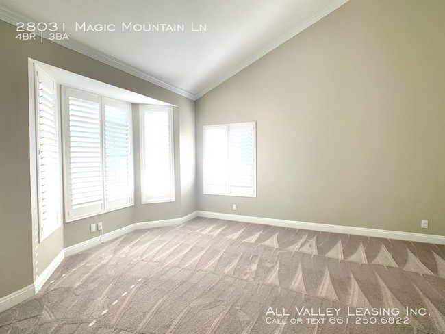 Building Photo - 28031 Magic Mountain Ln