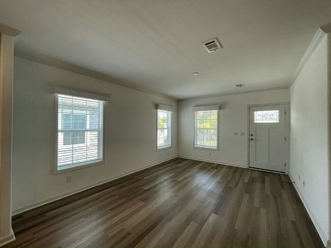 Building Photo - 13123 Lime Ave