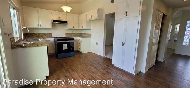 Building Photo - 2 br, 2 bath House - 726 Jasper Ave.