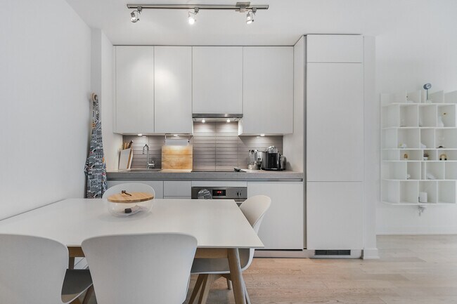 Photo du bâtiment - 38-838 Stewart St