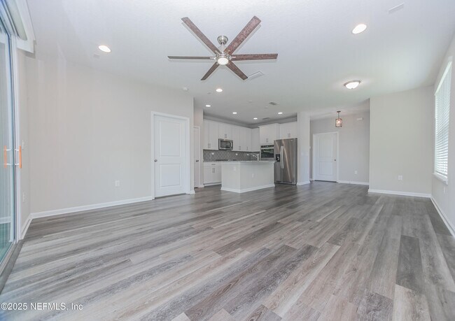 Foto del edificio - 432 Pine Bluff Dr
