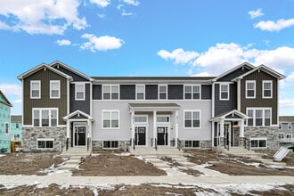 Building Photo - 25712 W Yorkshire Dr