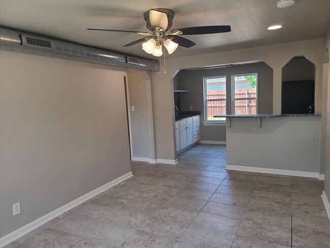 Photo - 2211 N Classen Blvd Apartments