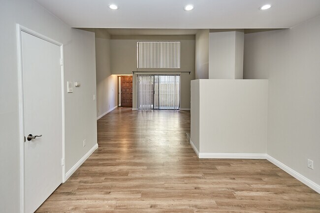 Building Photo - 254 S Hobart Blvd