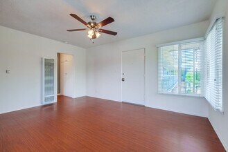 Interior Photo - 3121 W Slauson Ave