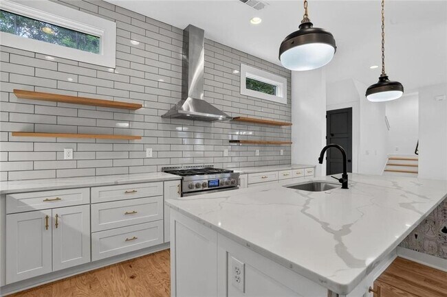 Foto del edificio - 244 Locust St NE